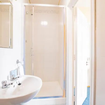 아파트 82 - 3 Bed By Shortstays *