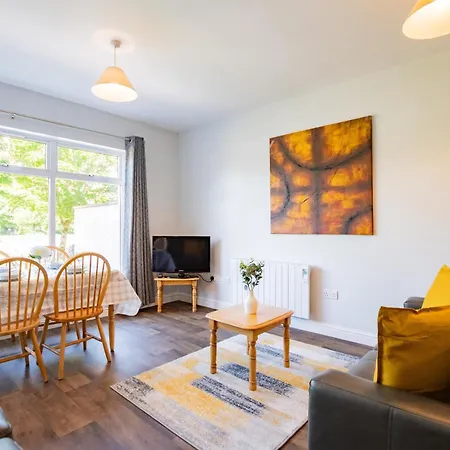 3 Bed By Shortstays, Sleeps 5 * Голуэй