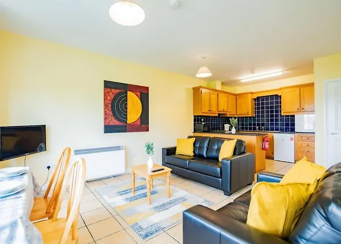 82 - 3 Bed By Shortstays Apartman *
