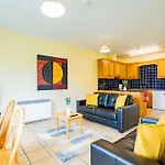 82 - 3 Bed By Shortstays Apartment *