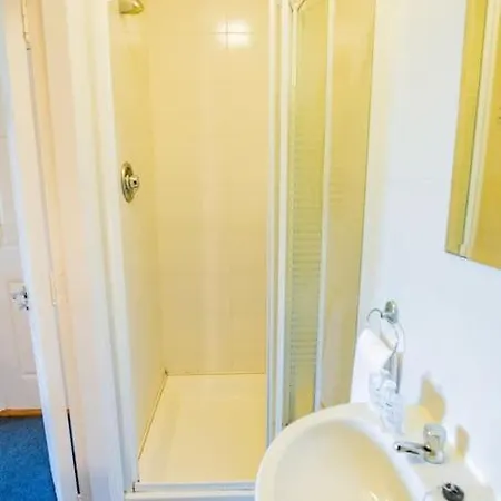 82 - 3 Bed By Shortstays דירה גלוואיי