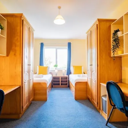 82 - 3 Bed By Shortstays Голуэй