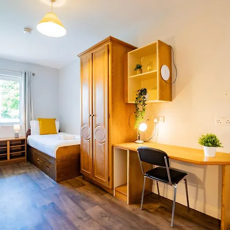 아파트 82 - 3 Bed By Shortstays 골웨이