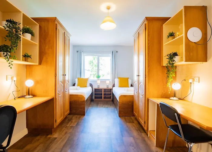 82 - 3 Bed By Shortstays דירה