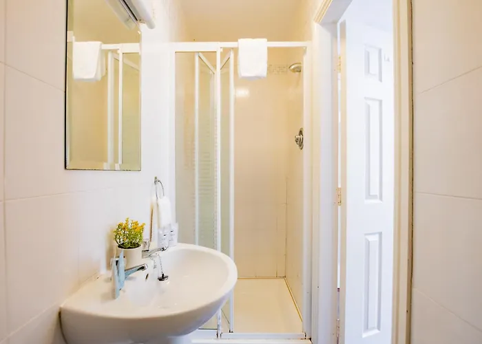 82 - 3 Bed By Shortstays