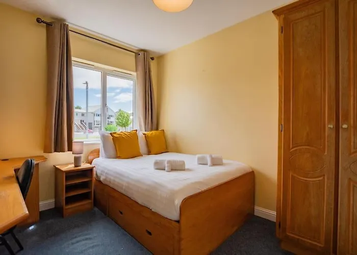 82 - 3 Bed By Shortstays 戈尔韦